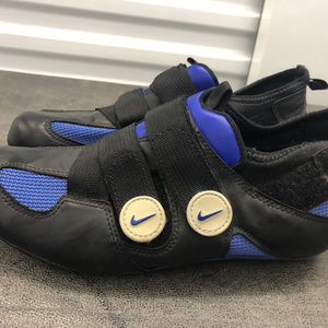 Nike men's Black/Blue Cycling Two Bolts Cleats